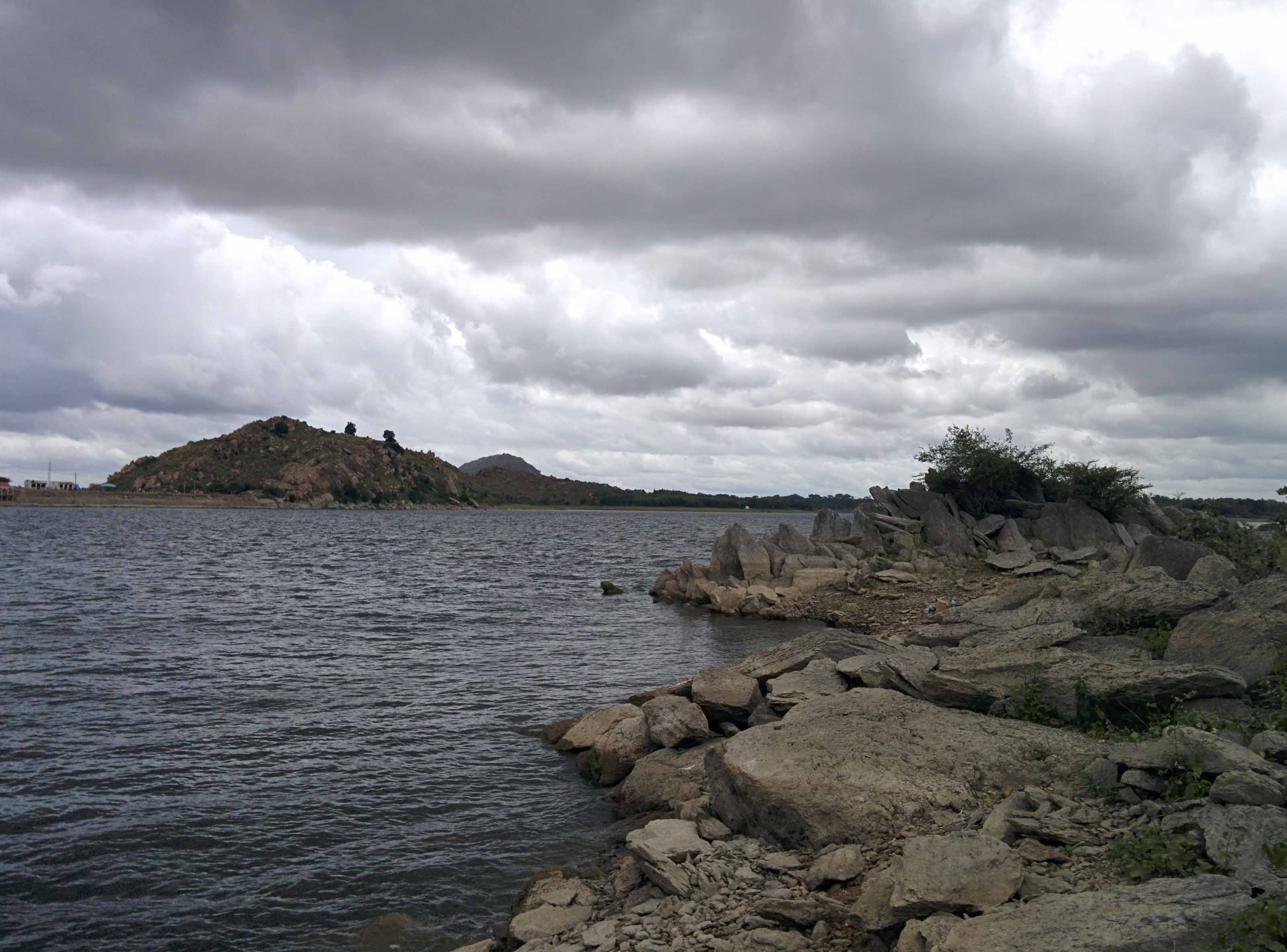 Thonnur Lake